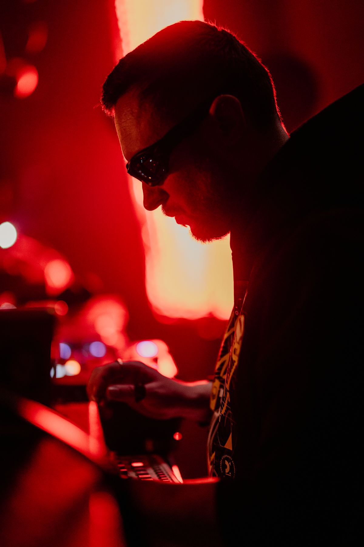 GVL silhouette in red light